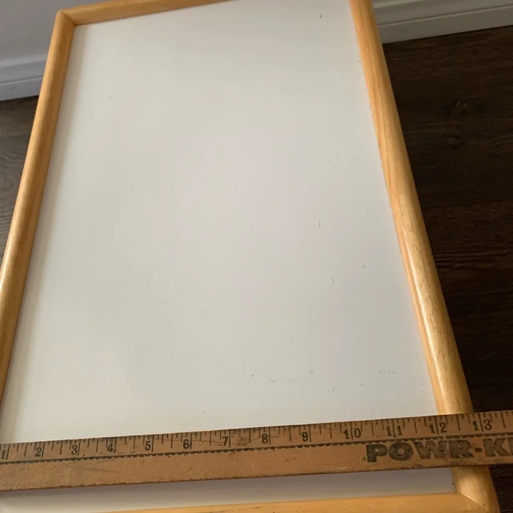 Foldable serving tray